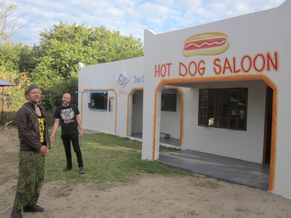hotdogsaloon